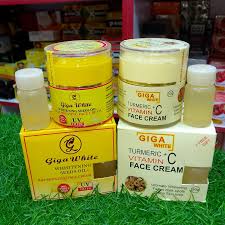 GIGA WHITE TUMERIC + VITAMIN C FACE CREAM